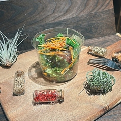 【テイクアウトの方も有機野菜サラダが付いてきます！】