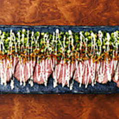 ●　牛シンシンの低温調理・シャリアピンソース