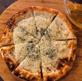 料理メニュー写真&nbsp;ゴルゴンゾーラと蜂蜜ピザ
