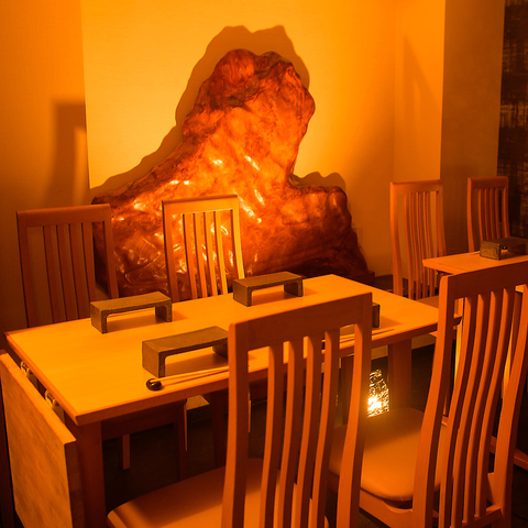 鹿児島地鶏の黒さつま鶏を使用したこだわりの焼き鳥を堪能