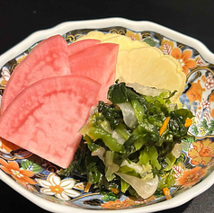 吉岡屋の漬物盛り合わせ
