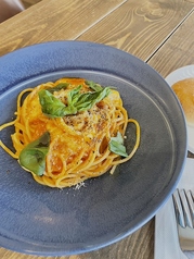 モッツァレラとバジルのトマトパスタ(7月限定)