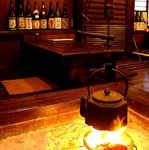 1階小上がりのお座敷席。繋げて10名様までの個室になります。囲炉裏もあって抜群の雰囲気です！