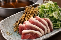 刺身・鍋などこだわり溢れる居酒屋。