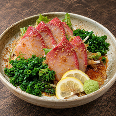 天然ぶりの胡麻醤油和え
