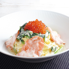 贅沢いくらとスモークサーモンのクリームソース
