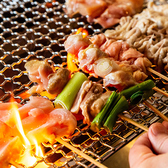 当店の鶏料理は朝引きされた京地鶏を使用。しっかりした歯ごたえが特徴で噛みしめる度に鶏肉の旨みと甘みを味わえます。