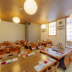 鶏肴と麦 けむりの雰囲気2