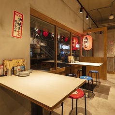 【大人数宴会もご利用可能！】本厚木エリアでの大人数での宴会はぜひお任せください！歓送迎会や会社の飲み会、二次会、同窓会、仲間との集まりなど、さまざまなシーンに対応可能。大人数でも周りを気にせず、安心して思い思いに楽しめます。サプライズや余興も自由に楽しめる、盛り上がるひとときをお過ごしください♪