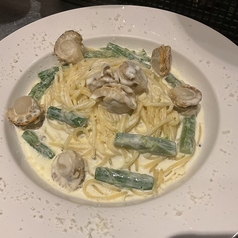 ホタテとアスパラのクリームパスタ