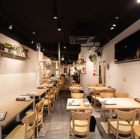 清潔感のある開放的な店内