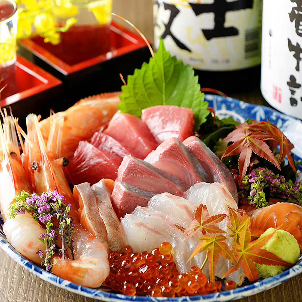 新鮮度抜群。本マグロ入りお造り天海盛り合わせご堪能下さい。　　　　 #上野 #上野駅 #御徒町 #海鮮