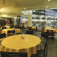 館内最大級のテラス席