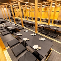 【最大190名様掘りごたつ貸切】ゆったりくつろぎ足伸ばせる掘りごたつ宴会場です◆様々な人数に対応。名古屋名物を詰め込んだご宴会コースは飲み放題付き2980円(税込)からご用意！旬の食材を贅沢にお楽しみ頂けます。