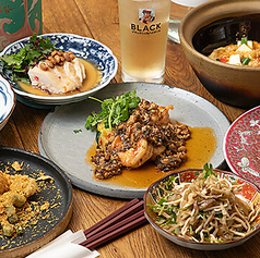 多彩な逸品と飲み放題が楽しめる贅沢なコース