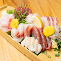 ,オーナーが直接市場に出向き、目利きした新鮮なお刺身