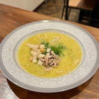 世界のアレンジした料理を提供☆