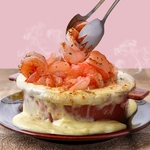 溶岩パスタに春限定メニューが新登場！『"ぶりっぶりな"海老まみれ 溶岩チーズミートパスタ』