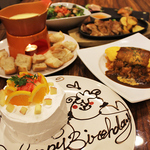 誕生日/記念日/女子会等々にケーキもご用意可能◎事前注文でお好きなメッセージをお入れいたします！