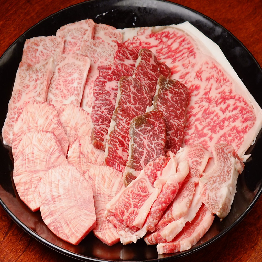 豊富なこだわりのお肉♪