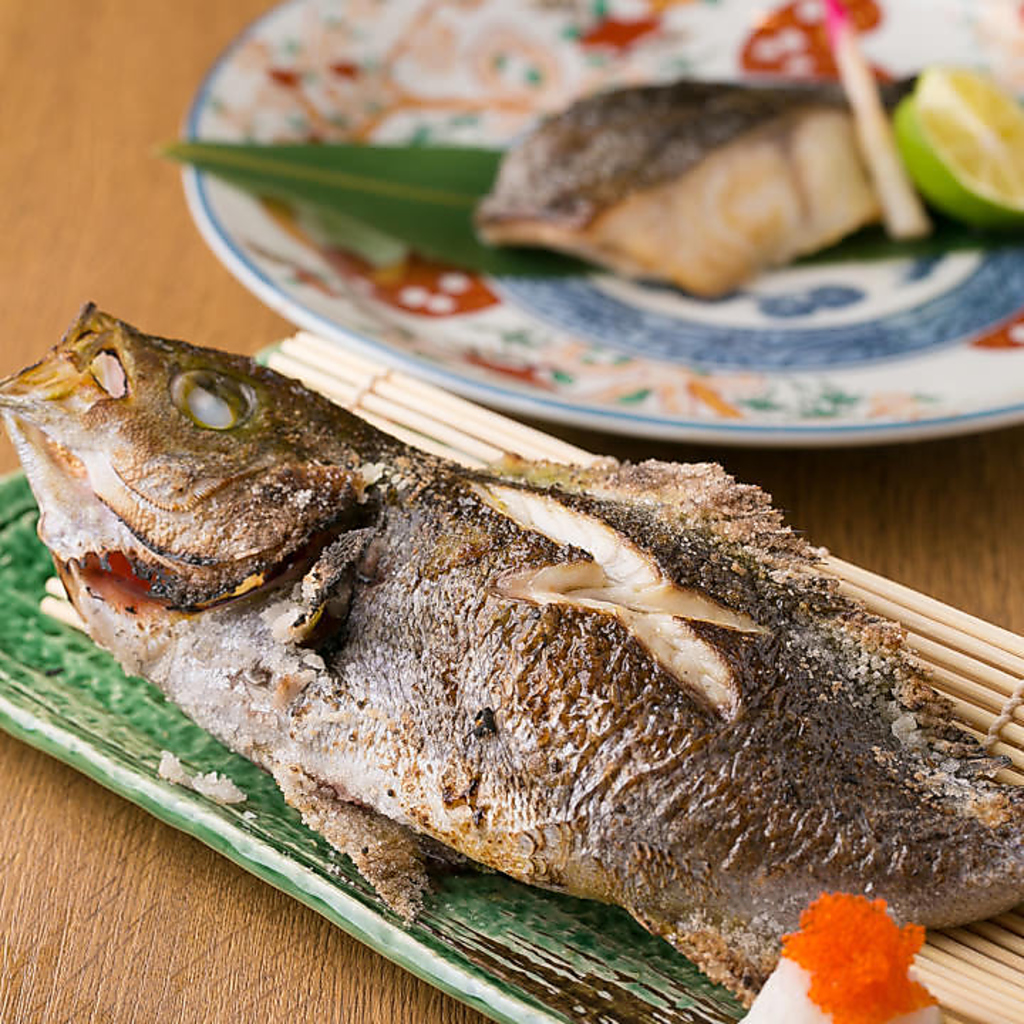 こだわりの肴料理を存分に堪能　飲み放題付きコースは3800円～