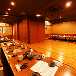 広々した座敷で貸切宴会◎大人数での打ち上げや会社宴会に最適です！人数にあわせてご案内可能です☆