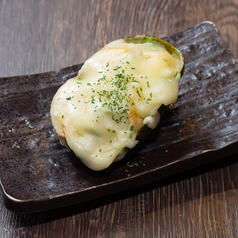 アボカドの焼きカプレーゼ