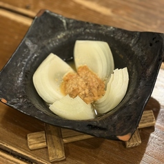 丸ごと玉ねぎ陶板焼き