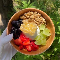 旬のフルーツを使用！季節限定アサイーボウルあり♪