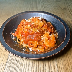 辛旨海老チリと削りたてパルミジャーノチーズのパスタ(タリアテッレ)