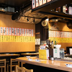 5~6名でお楽しみいただけるテーブル席もございます!焼酎とお好きな割り材で乾杯♪