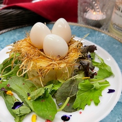 半熟卵の“鳥の巣”ポテトサラダ