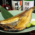 料理メニュー写真 毎日届く北海道直送の海鮮類を楽しむ!!【特大しまほっけ焼き】