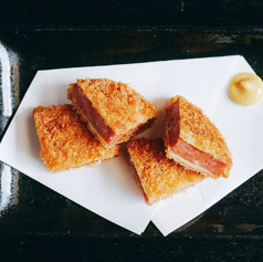 厚切りハムカツ