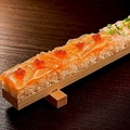 料理メニュー写真&nbsp;押し寿司(鮭いくら)