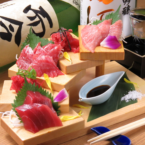 京都中央卸市場から仕入れた新鮮な魚介をご提供！大人気の日本酒飲み放題も！