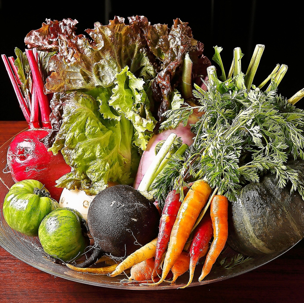 新鮮野菜を使用した“チョレギサラダ”や“大根サラダ”などビタミン豊富なお野菜メニューも各種あり