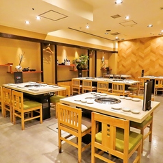 【最大46名様までご利用可能】＜10名以上・20名以上・30名以上用途に応じた対応可能＞人数や用途に合わせたお席をご用意可能です。歓迎会・送別会など各種会社宴会や、同窓会、二次会など様々なシーンにご利用いただけます。大人数でのご宴会や貸し切りもお気軽にご相談ください。