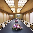 【紅葉】一番大きな個室は最大20名様迄収容可能。大切なお食事をぜひ日本料理藍彩で。※乳幼児用ベッド可能