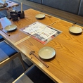 3～４名席のテーブル席はソファー席もございます。