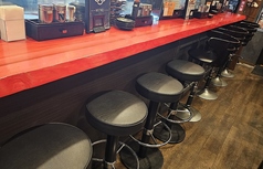 カウンター8席お一人様でも気軽にご来店頂けます!