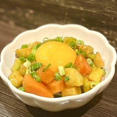 アボカドサーモンのユッケ風