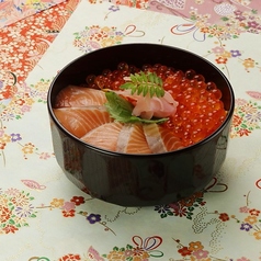 サーモンイクラ丼