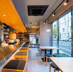 こだわりの焼酎と鮮度際立つ多彩な九州料理を堪能。貸切のご相談などお気軽にお問合せください！