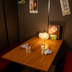 ◆デート向け個室◆2名様カップルシート有落ち着いた照明に醸し出された至極の完全個室空間でお過ごし下さい。