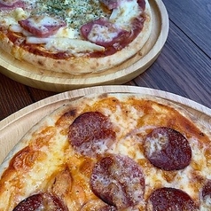 GARLIC SALAMI PIZZA(ガーリックサラミピザ)