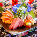 料理メニュー写真&nbsp;お刺身盛り合わせ〈二人盛り〉