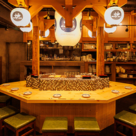 囲んで語らうワイワイ楽しいおでんカウンター