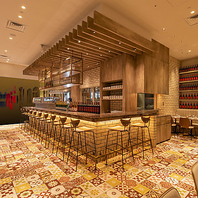 まるで特等席のカウンター席完備◎