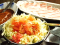 料理メニュー写真&nbsp;完熟トマト(ぱせぽん特製トマトソース・豚肉・チーズ・トマト)